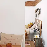Charming Parallel برشلونة