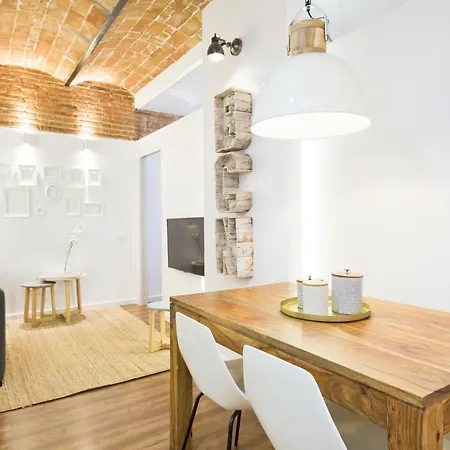 Charming Parallel * برشلونة