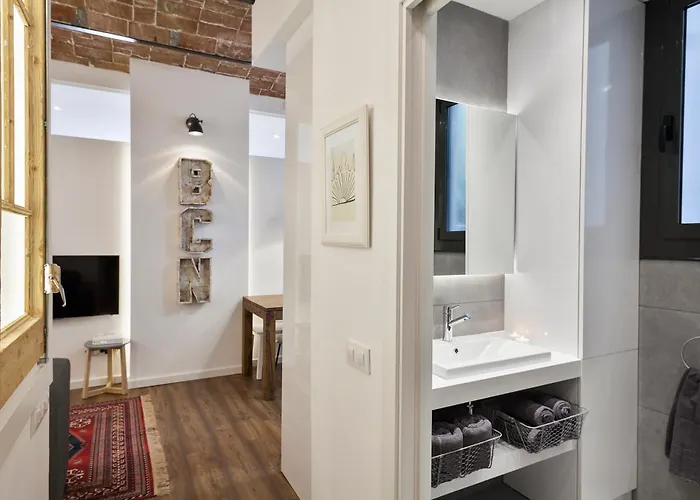 Charming Parallel * ברצלונה