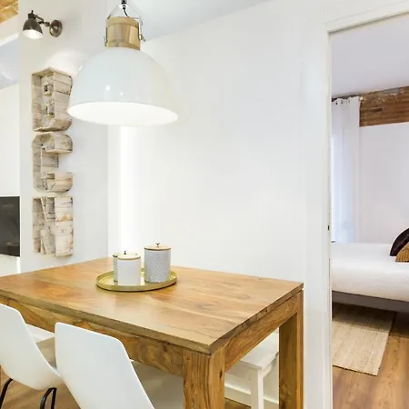 Apartamento Charming Parallel *